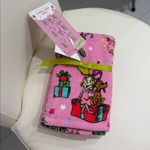 Dr. Seuss "The Grinch" Set of 2 Pink/Green/Blue Cindy Lou & Max Hand Towels